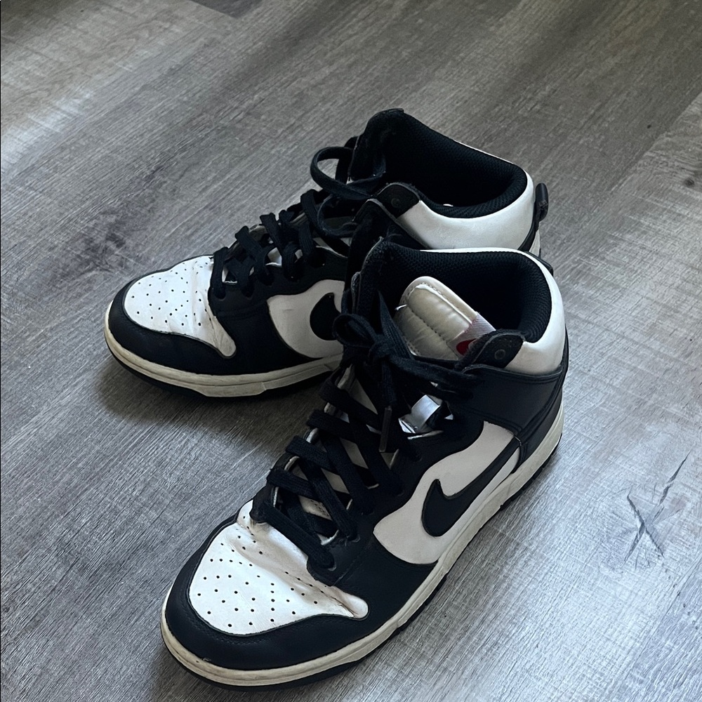Nike dunk High “ PANDA” Sneakers in Black and White Size 7.5